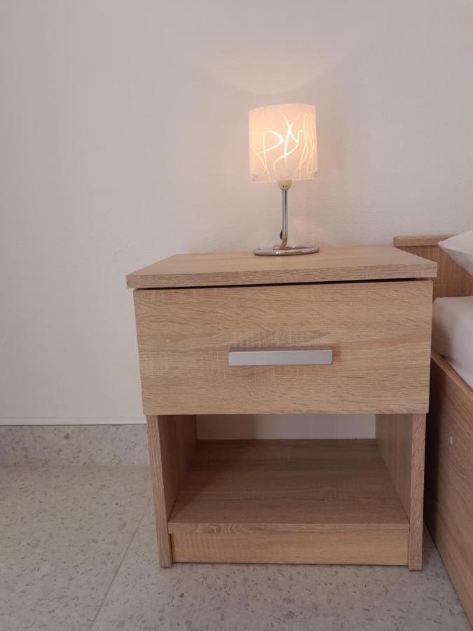 סרסר Apartmani Urlic מראה חיצוני תמונה