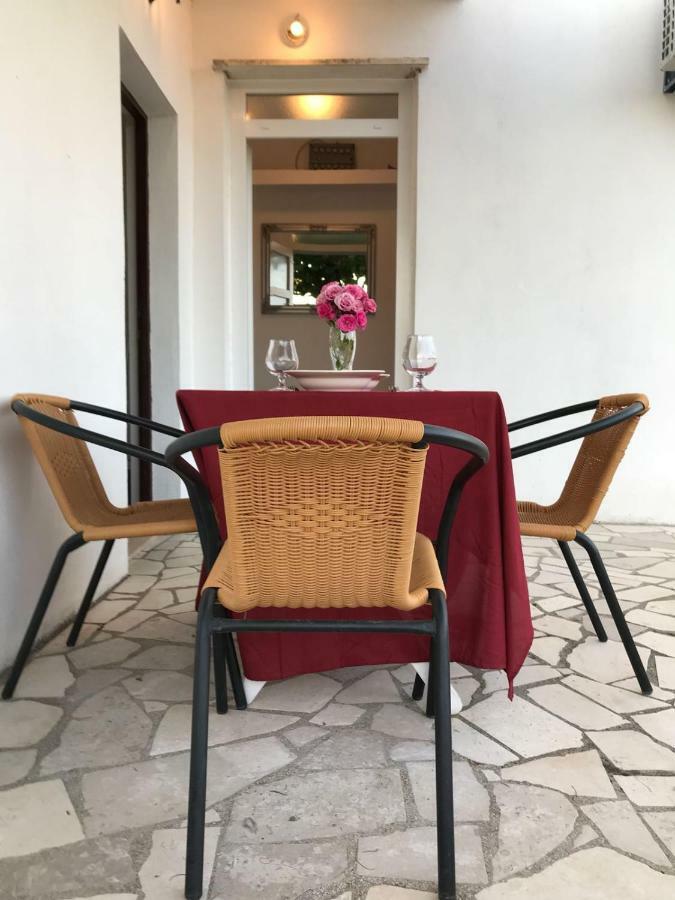 סרסר Apartmani Urlic מראה חיצוני תמונה